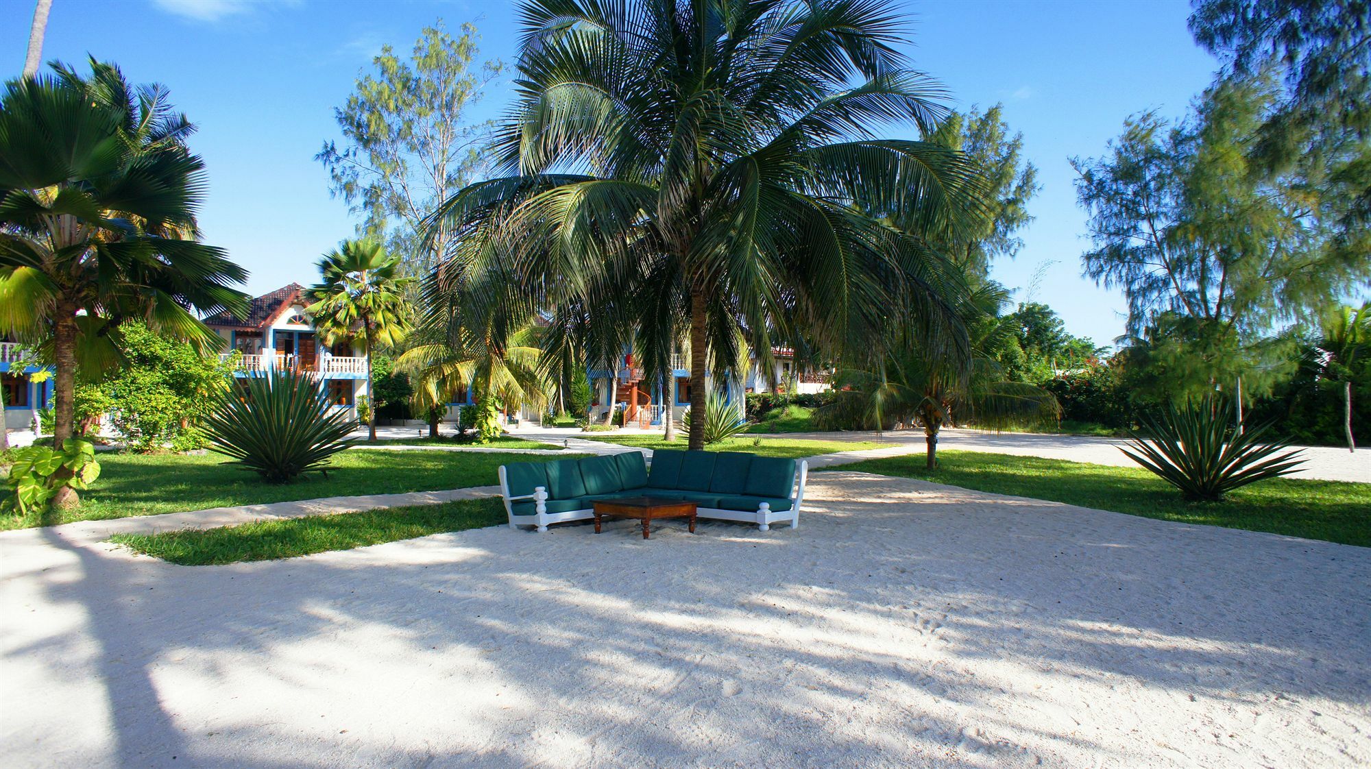 Smiles Beach Hotel Nungwi Exterior photo